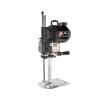 Nóż pionowy DAYANG DY-1603, krawiecki, z silnikiem 1200W. Produkt w kolorze czarnym, z metalową podstawą i regulacją obrotów. Ujęcie z boku, ukazujące detale konstrukcji oraz uchwyt. Idealny do precyzyjnego cięcia materiałów.