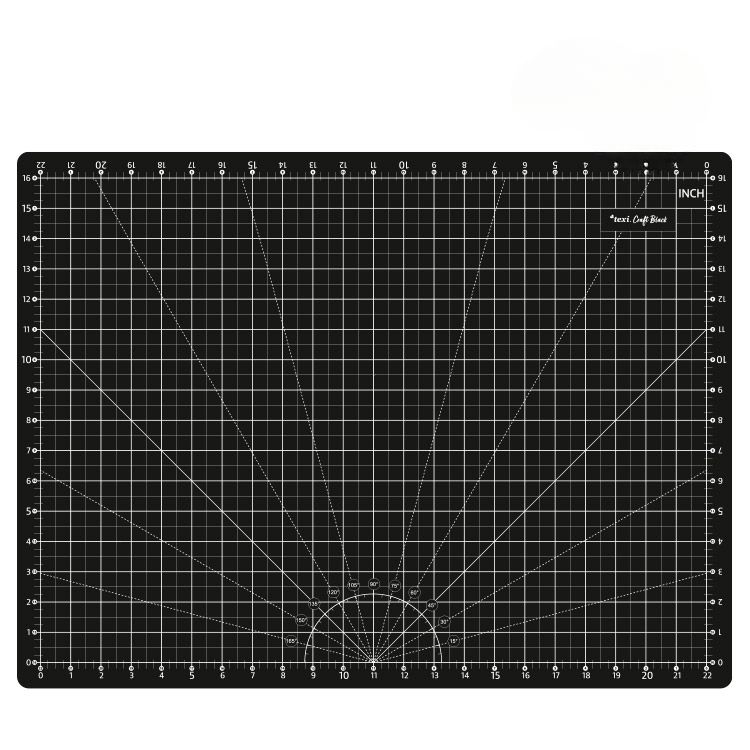 Czarna mata podkładowa TEXI BLACK 60x45 cm, samoregenerująca, z siatką w białe kratki, oznaczeniami w calach i kątami. Ułożona poziomo, idealna do cięcia i craftingu, z wyraźnymi liniami pomocniczymi na powierzchni.