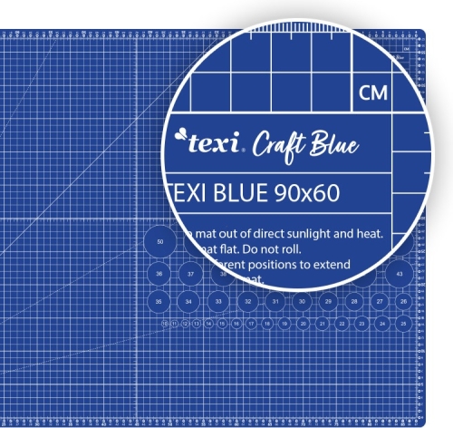 Mata podkładowa TEXI BLUE 90x60 cm w kolorze niebieskim, samoregenerująca. Widoczny nadruk z informacjami o produkcie oraz siatka z podziałką w centymetrach. Ułożona płasko na jednolitym tle, z czytelnymi oznaczeniami.