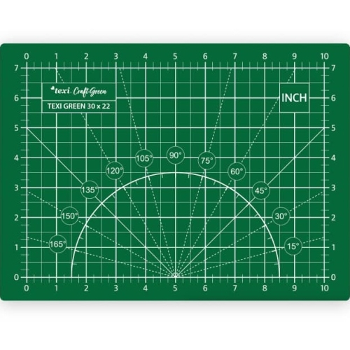 Zielona mata podkładowa TEXI GREEN 30x22 cm z samoregenerującą powierzchnią, z siatką pomiarową i kątami w stopniach, umieszczona na jednolitym tle. Widoczne oznaczenia do cięcia i linie pomocnicze.