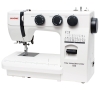 Maszyna do szycia Janome HD 523 EASY JEANS w kolorze białym, z pokrętłami do wyboru ściegów, długości i szerokości, oraz widocznymi oznaczeniami ściegów. Ujęcie z boku, prezentujące stół maszyny oraz wbudowany mechanizm do nawlekania.