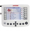 Widoczny jest duży, kolorowy wyświetlacz LCD z menu w języku polskim, na którym wyświetlone są parametry aktualnie wybranego haftu, w tym jego rozmiar, czas wykonania oraz lista kolorów nic
