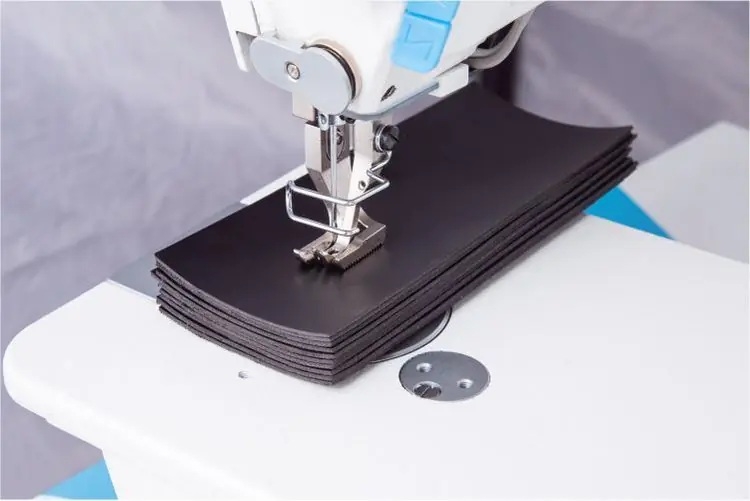 Igielnica w modelu Jack H7 została zaprojektowana z myślą o stabilnej i intensywnej pracy. Solidna konstrukcja minimalizuje drgania przy wysokich prędkościach, co przekłada się na równy, estetyczny ścieg nawet przy dłuższym szyciu.