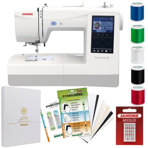 Hafciarka Janome MC100E w kolorze białym z ekranem dotykowym, obok program Janome Artistic Digitizer, zestaw stabilizatorów oraz igły Janome. W zestawie pięć szpulek nici w różnych kolorach: niebieskim, zielonym, czerwonym, czarnym i białym.