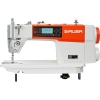 SIRUBA DL8000-BM1-16Q to nowoczesna stebnówka przemysłowa z napędem Direct Drive. Posiada czytelny panel operacyjny LCD, zintegrowane oświetlenie LED i automatyczne funkcje. Solidna konstrukcja w białym kolorze z charakterystycznym pomarańczowym akcentem.