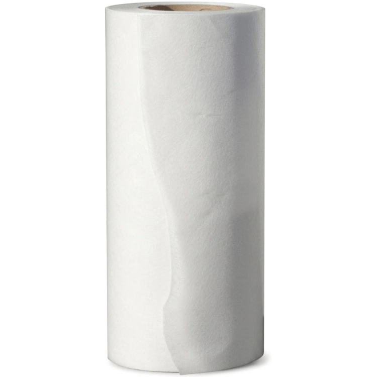 Przezroczysta folia perforowana do haftu, o grubości 100 mic, w rolce o wymiarach 100 cm x 100 m. Produkt ukazany z boku, na jednolitym tle, w pozycji stojącej, z gładką, błyszczącą powierzchnią.
