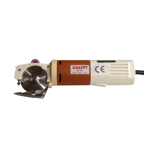 Nóż tarczowy KRAFFT KF-65, elektryczny, z silnikiem 150W, średnica ostrza 65mm. Ujęcie z boku, w kolorze białym i pomarańczowym, z widocznym logo KRAFFT oraz oznaczeniami technicznymi. Produkt przeznaczony do krojenia materiałów.