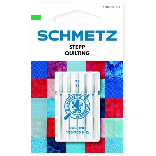 Fotografia prezentuje opakowanie igieł Schmetz 130/705 H-Q Quilting. Igły mają specjalny czubek ułatwiający przechodzenie przez warstwy tkaniny, ociepliny i materiałów używanych w patchworku.