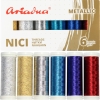Zestaw 6 metalicznych nici do szycia Ariadna w odcieniach złotym, srebrnym, niebieskim i czerwonym, umieszczonych w opakowaniu. Nici w dwóch grubościach: 30N/150m i 40N/250m, o błyszczącej fakturze, idealne do dekoracyjnych szycia.