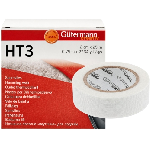 Taśma termoprzylepna Gutermann HT3 2 cm x 25 m pokazana wraz z oryginalnym opakowaniem. Zdjęcie prezentuje wąską rolkę produktu, oznaczenie wymiarów oraz przeznaczenie do podwijania i mocowania tekstyliów.