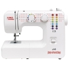 Maszyna do szycia Janome JUNO J15 w białej obudowie, z pokrętłami do wyboru ściegów i funkcji. Widoczny napis joy of sewing oraz logo Janome. Stojąca, frontalnie ukazana, z widocznym miejscem na igłę i stopkę.