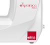 Maszyna do szycia Elna 550 eXperience w kolorze białym, z logo Elna w czerwonym prostokącie. Widok frontalny, ukazujący gładką obudowę i oznaczenia modelu. W zestawie gratis.