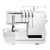 Overlock Husqvarna Viking HUSKYLOCK S21 w kolorze białym, z czterema wystającymi nitkami w kolorach żółtym, niebieskim, zielonym i pomarańczowym. Ujęcie frontalne, z widocznym uchwytem oraz elementami do szycia. Idealny do szycia z funkcją renderki.