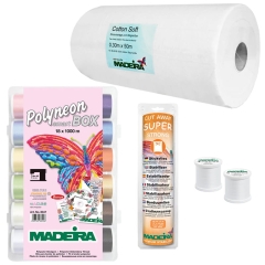 Zestaw startowy Madeira do haftu - wersja M zawiera 18 kolorowych szpulek nici Polyeon (1000 m każda), stabilizator Cotton Soft (0,30 m x 50 m) oraz dwa białe szpulki. Elementy są zaprezentowane na jasnym tle, co podkreśla ich szczegóły.