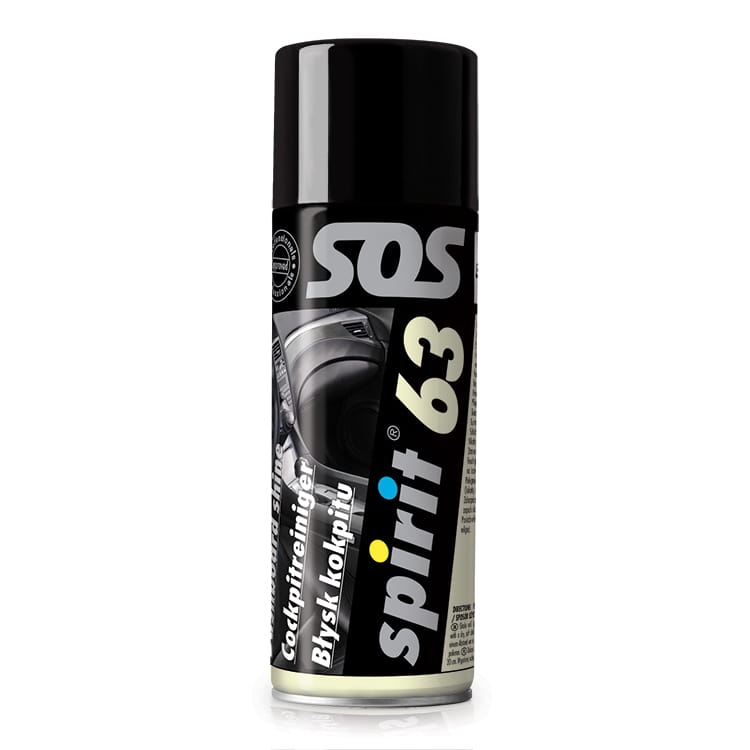 Środek konserwujący spray 400ml Spirit 63, czarny pojemnik z kolorowym napisem. Przeznaczony do nabłyszczania plastików, z czytelnym napisem Błysk kokpitu. Ujęcie z boku. Produkt w pozycji stojącej, na jednolitym tle.