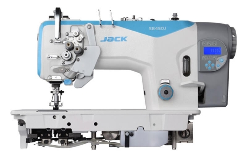 Stebnówka JACK JK-58450J-403 automatyczna, 2-igłowa z podwójnym transportem, w kolorze szaro-niebieskim, z wyłączanymi igłami. Widok z boku, ukazujący mechanizm szyjący oraz panel sterujący z wyświetlaczem.