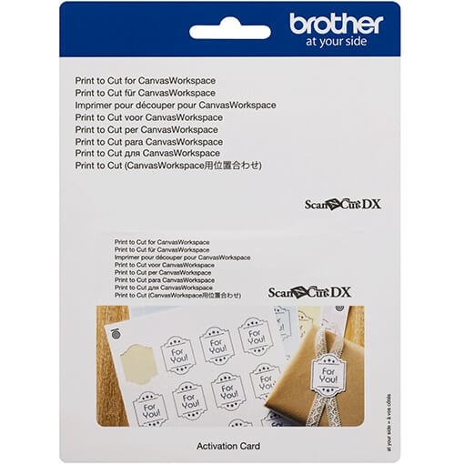 Kod aktywacyjny Print to Cut do CanvasWorkspace, umieszczony na białym tle. Na opakowaniu widoczne są instrukcje w różnych językach oraz grafika z etykietami You i for you. Logo Brother w lewym górnym rogu.