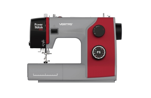 Maszyna do szycia Veritas Power Stitch PRO w kolorze szaro-czerwonym, z widocznymi elementami sterującymi, w tym pokrętłami do wyboru ściegów. Posiada 17 różnych ściegów oraz wbudowany wskaźnik długości ściegu. Ujęcie boczne na płaskiej powierzchni.