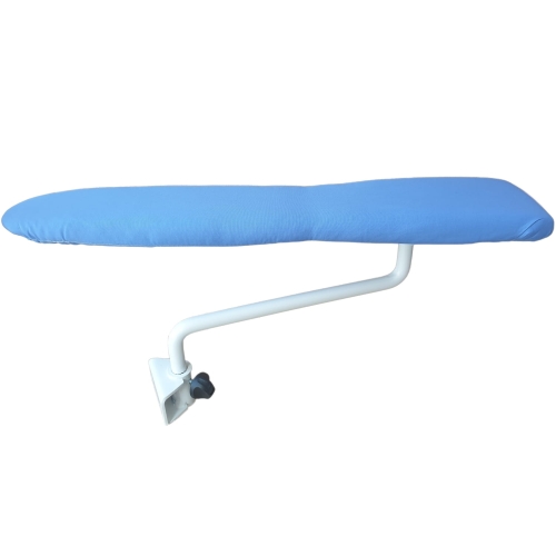 Rękawowy prasulec Comel o długości 50 cm, z niebieską pokrywą z materiału. Uchwyt z białego metalu z regulacją, montowany na stałe. Produkt leży na białym tle, pokazujący szczegóły konstrukcji i materiału.