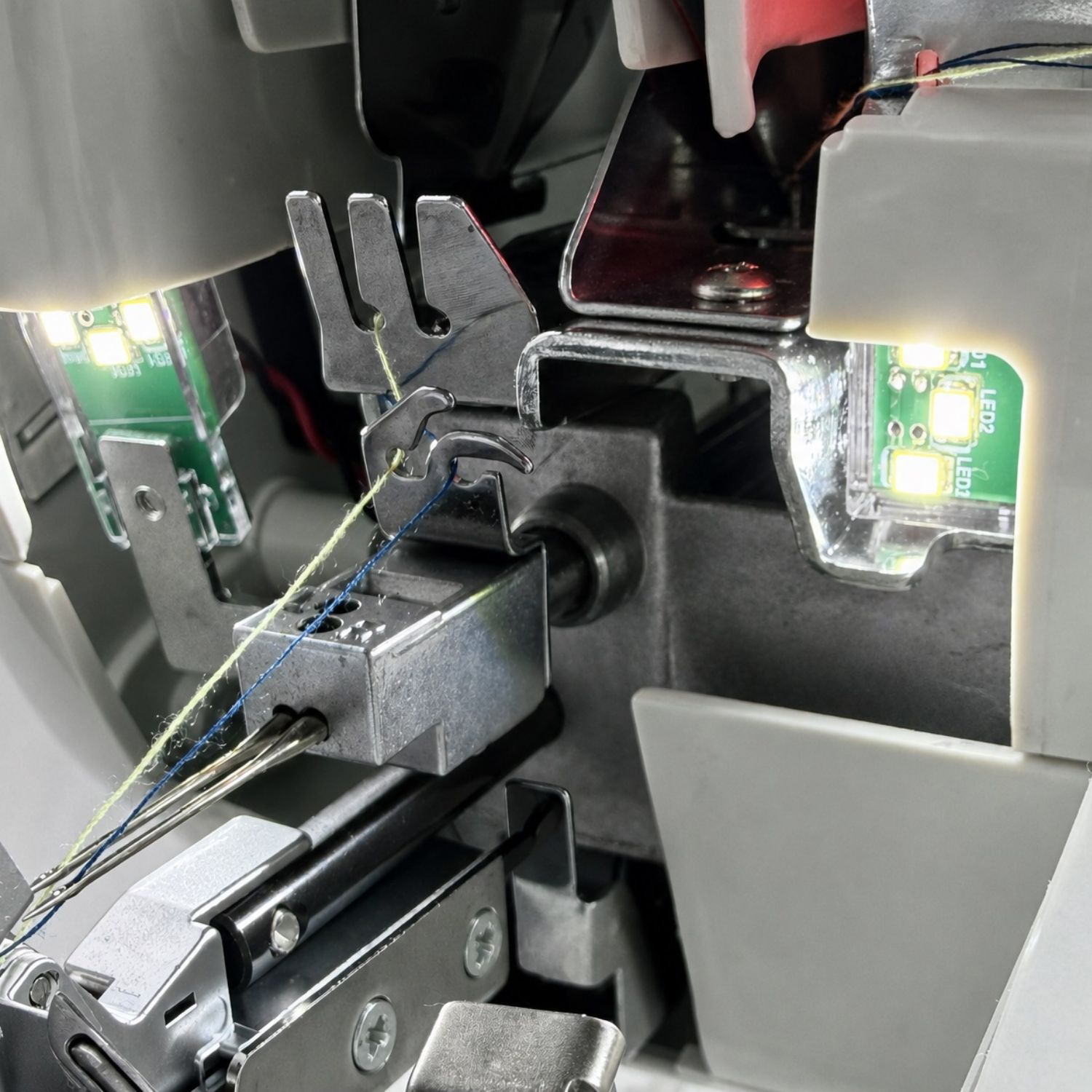 Regulacja ściegu i docisku stopki w Minerva AutoFlow Z-One